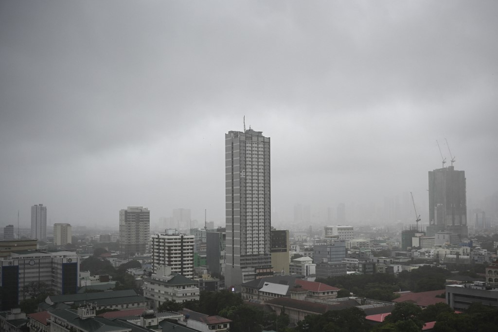 Sejumlah sekolah Filipina di wilayah ibu kota Manila ditutup sementara mulai Senin, 2 September 2024, akibat cuaca buruk yang dibawa Badai Yagi. Filipina juga membatalkan beberapa penerbangan di tengah hujan deras yang berasal dari badai tersebut dan peningkatan embusan angin muson barat daya.
