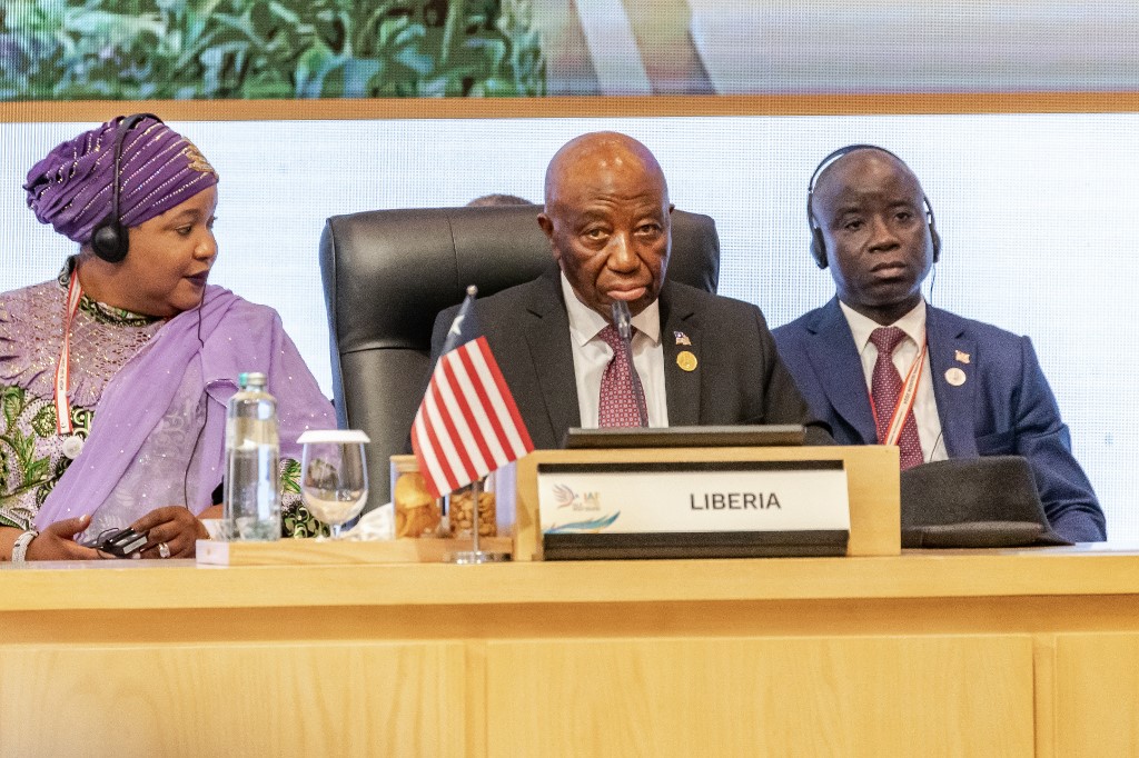 Menurut Jokowi, situasi saat ini justru menunjukkan penurunan solidaritas internasional dan semakin maraknya fragmentasi, yang pada akhirnya negara-negara berkembang yang paling dirugikan.