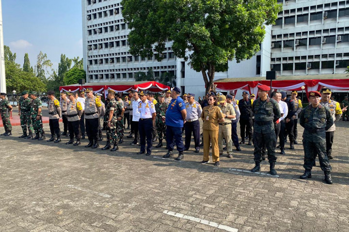 Adapun pasukan dari TNI yang dikerahkan sebanyak 4.300 personil sedangkan dari Polri sebanyak 4.730 personil.