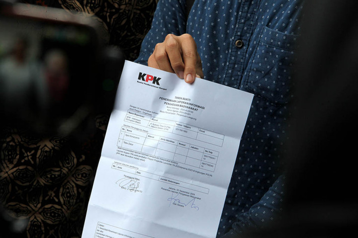 Agus mengatakan laporan itu didasari hasil investigasi pihaknya atas pemantauan cara polisi membubarkan massa demo dengan gas air mata, beberapa waktu lalu. Hasil penelusuran mengindikasikan adanya dugaan rasuah yang kini dilaporkan.