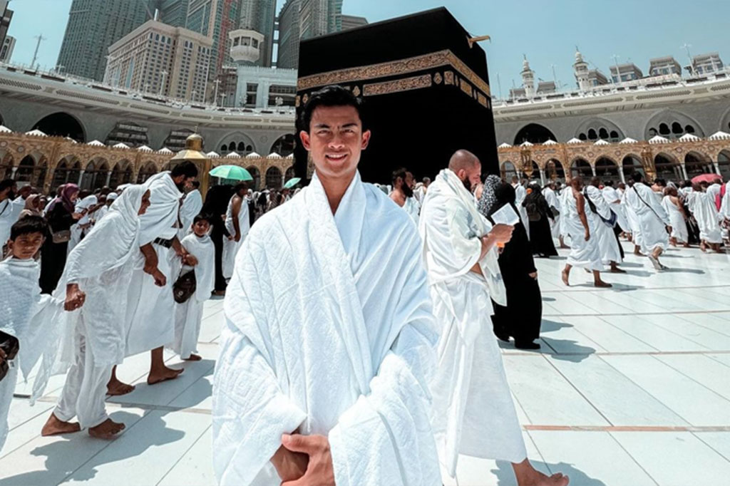 Ke-14 penggawa Garuda yang menjalani ibadah tersebut adalah Rizky Ridho, Muhammad Ferrari, Ernando Ari, Nadeo Argawinata, Dimas Drajad, Egy Maulana, Witan Sulaeman, Ramadhan Sananta, Adi Satryo, Wahyu Prasetyo, Ragnar Oratmagoen, Hokky Caraka, Asnawi Mangkualam, dan Pratama Arhan.