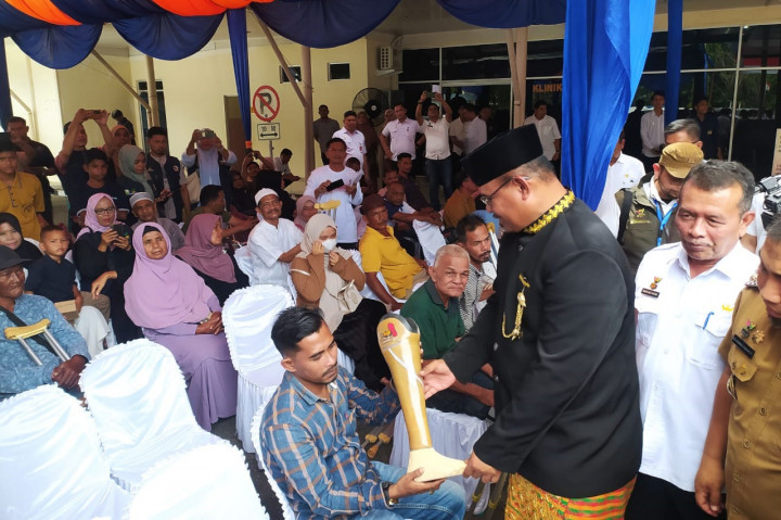 Di Aceh, sebanyak 49 penerima manfaat telah terpilih untuk menerima bantuan kaki palsu. Para penerima ini berasal dari berbagai kabupaten/kota di Aceh, seperti Banda Aceh, Aceh Besar, dan Aceh Jaya dan wilayah lainnya. 