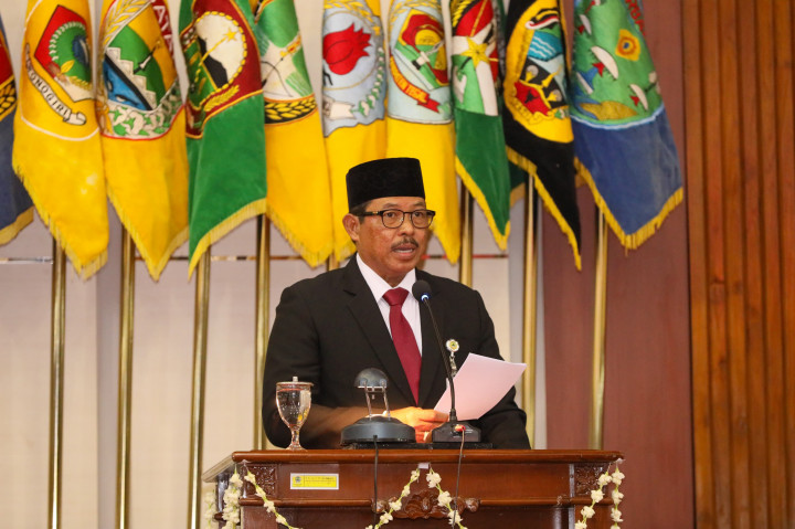 Prosesi pelantikan dan pengambilan sumpah jabatan para wakil rakyat tersebut dilakukan dalam rapat parpipurna di Gedung berlian DPRD Jateng. Pengambilan sumpah dilakukan oleh Ketua Pengadilan Tinggi (PT) Jawa Tengah.