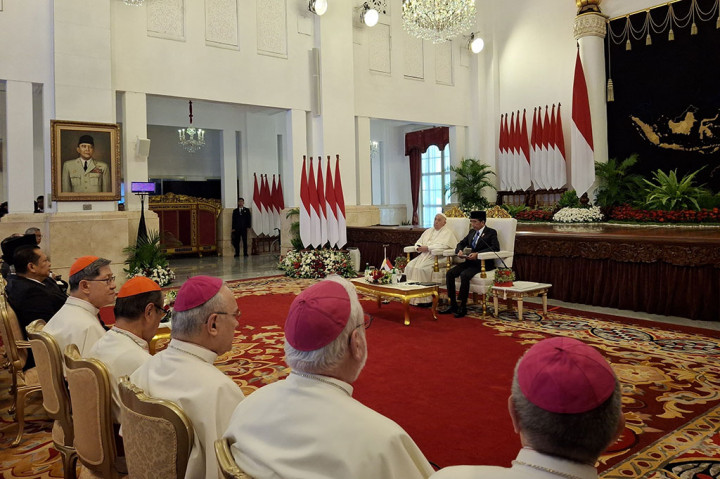 Indonesia, kata Presiden Jokowi beruntung memiliki Pancasila dan Bhinneka Tunggal Ika. Sehingga semua rakyat Indonesia dapat hidup rukun.