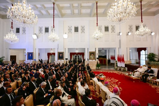 Paus menyampaikan bahwa kesadaran untuk berpartisipasi dalam sejarah bersama dengan mengedepankan solidaritas sebagai unsur hakiki, telah membantu mengidentifikasi solusi-solusi yang tepat untuk menghindari polemik yang mungkin muncul dari perbedaan yang ada.