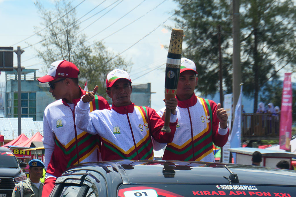 Pj Bupati Bener Meriah, Mohd Tanwier, dalam sambutannya menyampaikan rasa bangga atas kedatangan api PON.