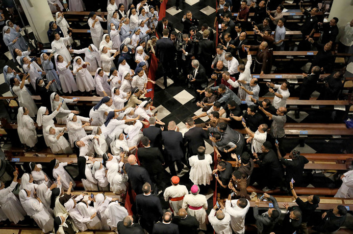Ia saat menemui para uskup, imam, diakon, biarawan, biarawati, seminaris, dan katekis di Katedral Santa Maria Diangkat ke Surga, Jakarta Rabu, 4 September 2024 menilai hakikat kehidupan yang diajarkan oleh Pancasila senada dengan tema kunjungan apostolik yang dilakukannya pada kali ini, yakni Iman, Persaudaraan, dan Bela Rasa.