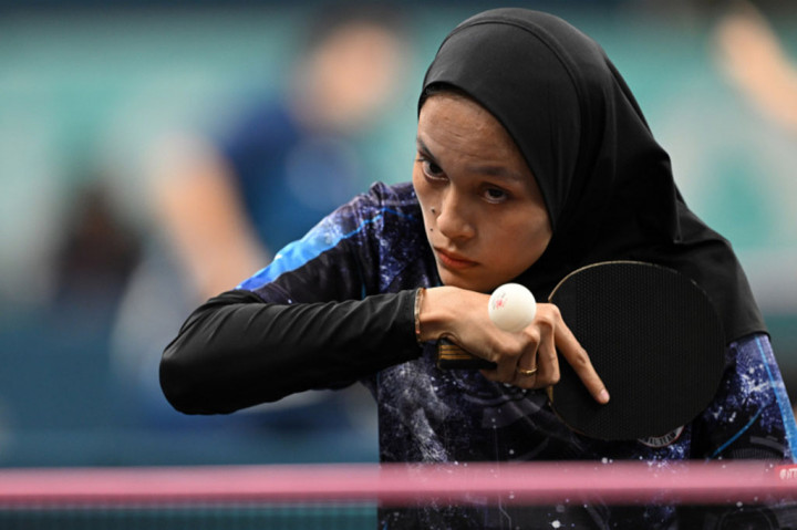 Atlet para tenis meja Indonesia, Leli Marlina, mendapat pelajaran berharga dalam keikutsertaannya di Paralimpiade Paris 2024. Kandas di babak 8 besar, Leli memiliki motivasi berlipat untuk mengejar tiket ke Paralimpiade Los Angeles 2028.