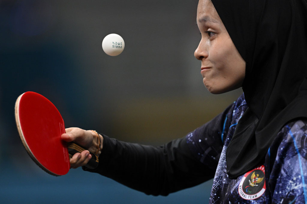 Leli Marlina terbilang kurang beruntung dalam drawing babak 8 besar nomor pertandingan tunggal putri klasifikasi TT5. Leli langsung bertemu wakil Tiongkok, Zhang Bian.