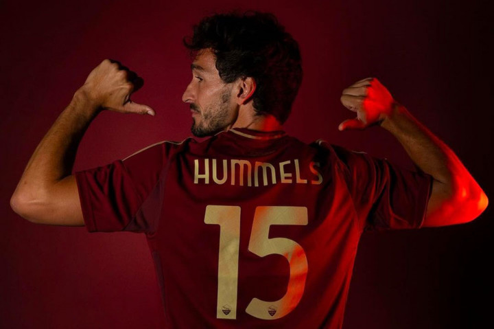 AS Roma mendatang Hummels untuk menggantikan Chris Smalling yang dilepas ke klub Arab Saudi, Al Fayha baru-baru ini.