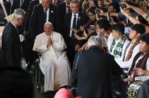 Pemimpin gereja Katolik Dunia Paus Fransiskus tiba di Masjid Istiqlal, Jakarta Pusat, Kamis, 5 September 2024 sekitar pukul 09.15 WIB.