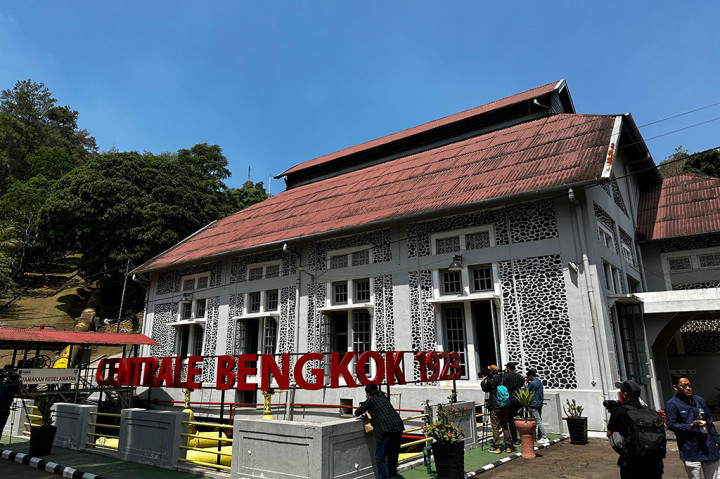 PT PLN (Persero) terus mampu menjaga kinerja salah satu pembangkit listrik tenaga air (PLTA) tertua di Indonesia, yaitu PLTA Bengkok yang berlokasi di Bandung, Jawa Barat. Hal ini menjadi bukti komitmen dan kemampuan PLN dalam memanfaatkan energi baru terbarukan (EBT).