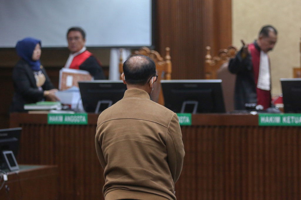 Hakim Agung nonaktif Gazalba Saleh dituntut pidana 15 tahun penjara dan denda sebesar Rp1 miliar subsider pidana kurungan pengganti selama 6 bulan terkait dengan kasus dugaan gratifikasi penanganan perkara di Mahkamah Agung (MA) dan tindak pidana pencucian uang (TPPU).