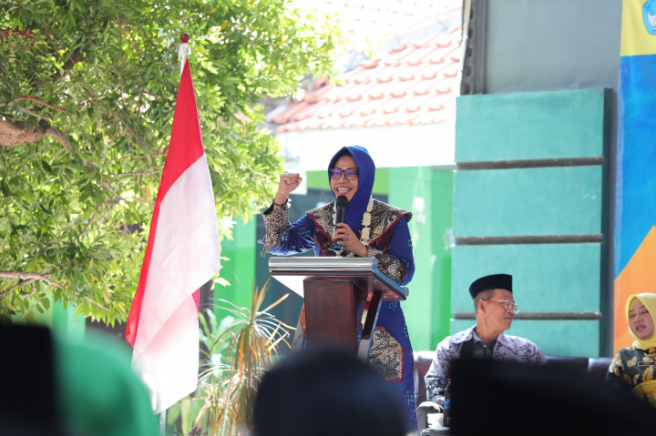 Sebagai upaya mencegah stunting, sebanyak 193 Sekolah Menengah Pertama (SMP) Negeri di Kabupaten Sidoarjo melakukan 'Gerakan Nasional Aksi Bergizi' tahun 2024.