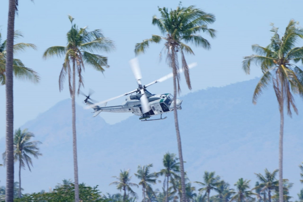 Adapun Alutsista yang terlibat dalam Operasi Amfibi ini terdiri dari KRI Makasar-590, KRI FKO-368, Heli Panther dan Tank Amfibi milik TNI AL, pesawat tempur T50 milik TNI AU, USS Green Bay milik AS, dan RSS Resolution milik Singapura serta puluhan perahu karet yang digunakan oleh pasukan pendarat.