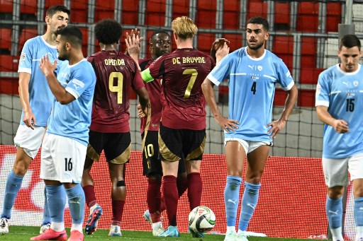 Empat menit kemudian, Kevin De Bruyne membuat Belgia mengunci skor menjadi 3-1 lewat tendangan penalti. 