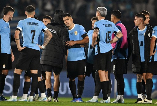 Tim nasional Uruguay bermain imbang 0-0 dengan Paraguay pada laga kualifikasi Piala Dunia 2026 zona Amerika Selatan Conmebol, Sabtu pagi WIB. Ini juga menjadi penampilan terakhir striker Luis Suarez bersama Uruguay.
