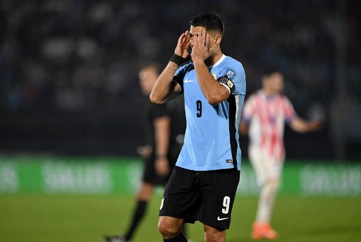 Suarez yang bermain penuh pada pertandingan di Stadion Centenario, Uruguay, itu gagal menambah pundi-pundi 69 golnya untuk timnas. Pertandingan pun tuntas dengan skor 0-0.