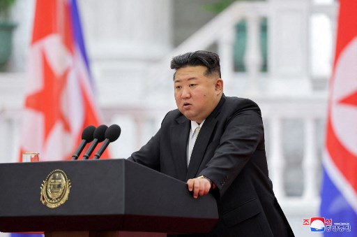 Pemimpin Korea Utara Kim Jong Un mengatakan negaranya sedang menerapkan kebijakan pembangunan kekuatan nuklir untuk meningkatkan jumlah senjata nuklir secara eksponensial.