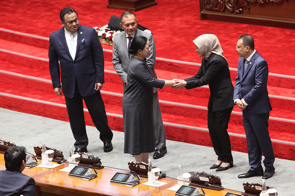 Pada kesempatan itu, Ketua DPR RI Puan Maharani mewakili pimpinan DPR RI mengucapkan selamat dan mengharapkan Iffa dapat menjalankan tugas dengan penuh integritas, amanah, dan profesional.