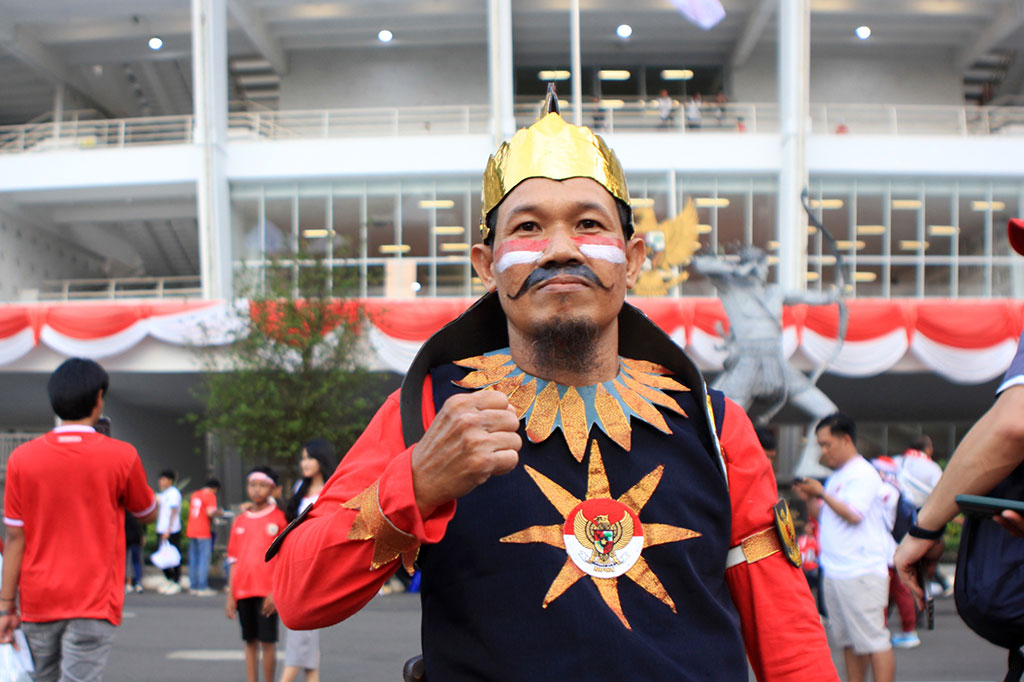 Parsan juga berharap pertandingan malam ini Indonesia dapat meraih kemenangan 3-0 atas Australia dan dapat lolos ke Piala Dunia 2026. 