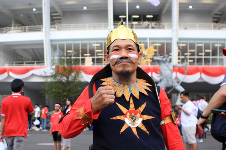 Parsan juga berharap pertandingan malam ini Indonesia dapat meraih kemenangan 3-0 atas Australia dan dapat lolos ke Piala Dunia 2026. 