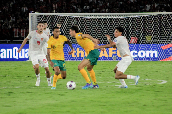 Timnas Indonesia masih tertahan di peringkat empat klasemen sementara Grup C dengan mengemas dua poin dari dua pertandingan yang telah dilalui, sedangkan Australia menempati posisi kelima dengan torehan satu poin.