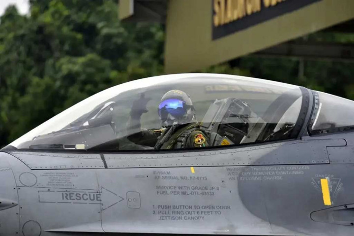Dalam AMX BFI 13/24 dilaksanakan beberapa program latihan di antaranya latihan Air to Air Refuelling dimana pesawat F -16 TNI AU akan melaksanakan pengisian bahan bakar di udara dengan pesawat A-330 Multi Role Tangker Transport RSAF, kemudian latihan _Mission Tactical Intercept dan Basic Fighter Maneuver.