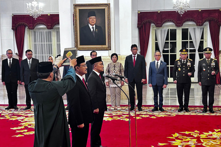 Gus Ipul menggantikan posisi Tri Rismaharini yang sebelumnya mengundurkan diri dari kursi Menteri Sosial karena maju pada Pemilihan Gubernur dan Wakil Gubernur Jawa Timur 2024.