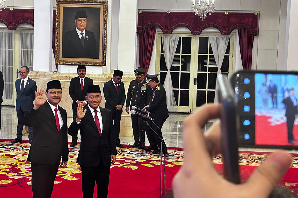 Aida sebelumnya bertugas di Bank Indonesia sebagai deputi gubernur. Dia diangkat berdasarkan Keputusan Presiden Nomor 147/P Tahun 2021 tertanggal 24 Desember 2021.