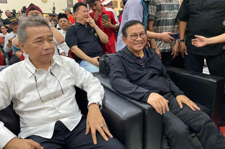 Calon gubernur (Cagub) Jakarta Pramono Anung menghadiri deklarasi rumah bersama Pramono Anung-Rano Karno. Acara ini juga dihadiri ratusan pendukung Pramono-Rano.