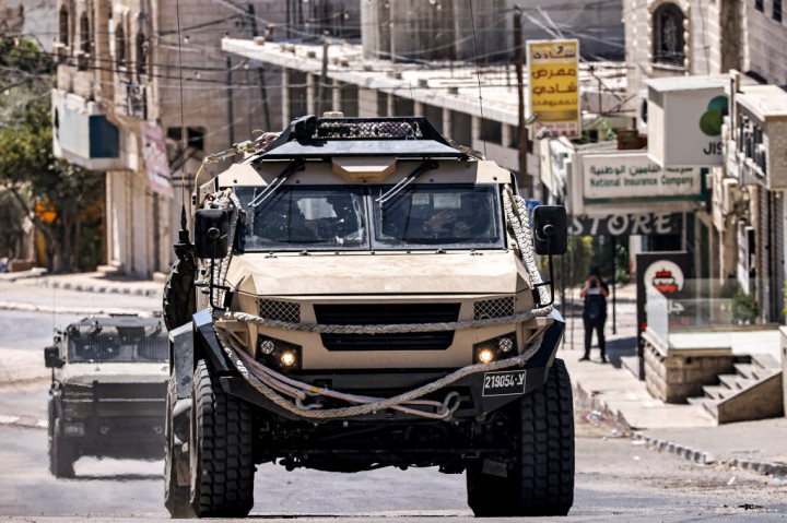 Militer Israel (IDF) mengklaim serangan tersebut membidik sel teroris bersenjata. Aksi tersebut didalihkan menjadi bagian kegiatan kontraterorisme di Tubas dan kota di dekatnya yaitu Tamun. Jam malam diberlakukan di Tubas sebagai bagian dari operasi tersebut.