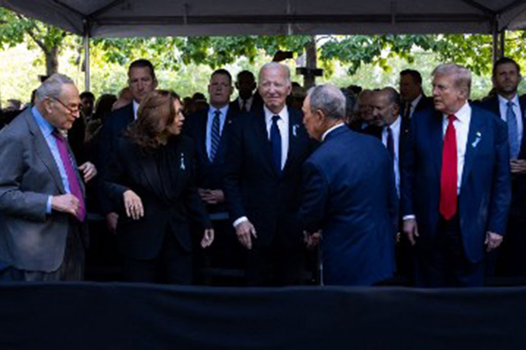 Mantan Wali Kota New York Michael Bloomberg tampak memfasilitasi basa-basi antara Harris dan Trump, beberapa jam setelah keduanya saling serang dalam debat pemilu presiden AS.