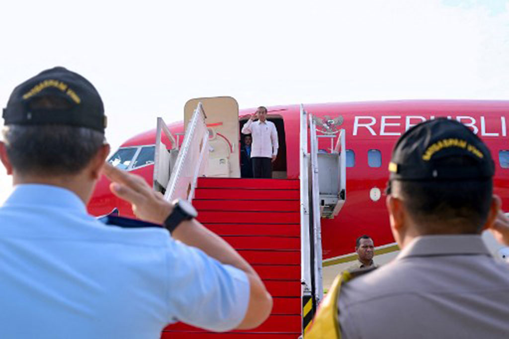 Presiden Joko Widodo bertolak dari Jakarta menuju Provinsi Kalimantan Timur pada Kamis, 12 September 2024 pagi, untuk kembali berkantor dan melakukan serangkaian kegiatan di Ibu Kota Nusantara (IKN).