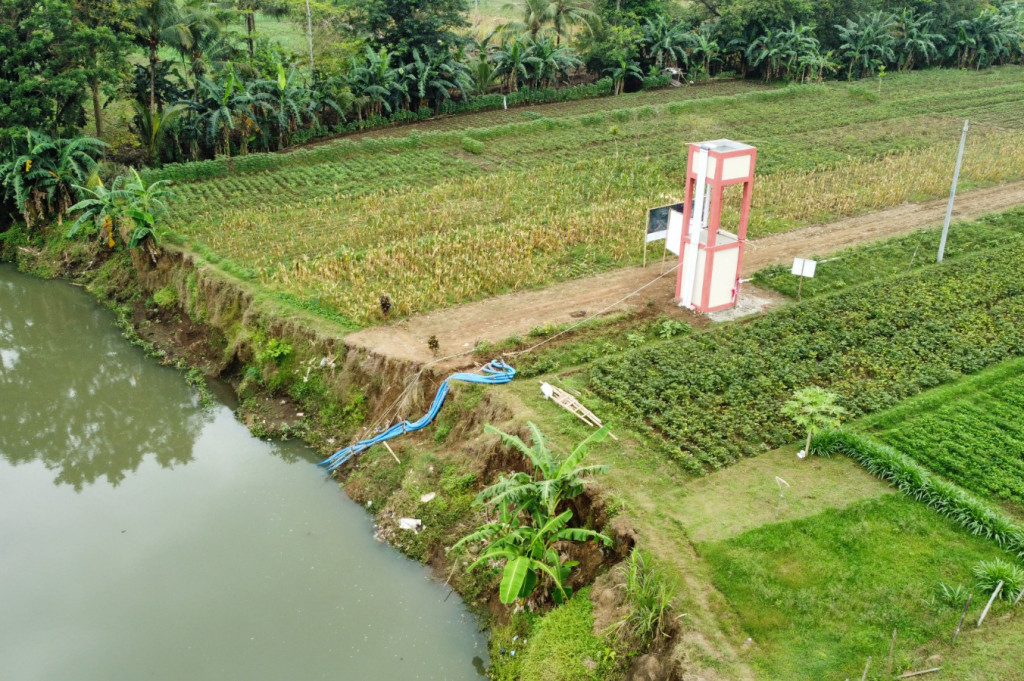 Sistem irigasi pompa di Purbalingga, Jawa Tengah (Jateng) menyelamatkan tanaman padi pada musim kemarau. Bahkan, areal sawah dengan irigasi tersebut mampu panen sebanyak tiga kali dalam setahun.