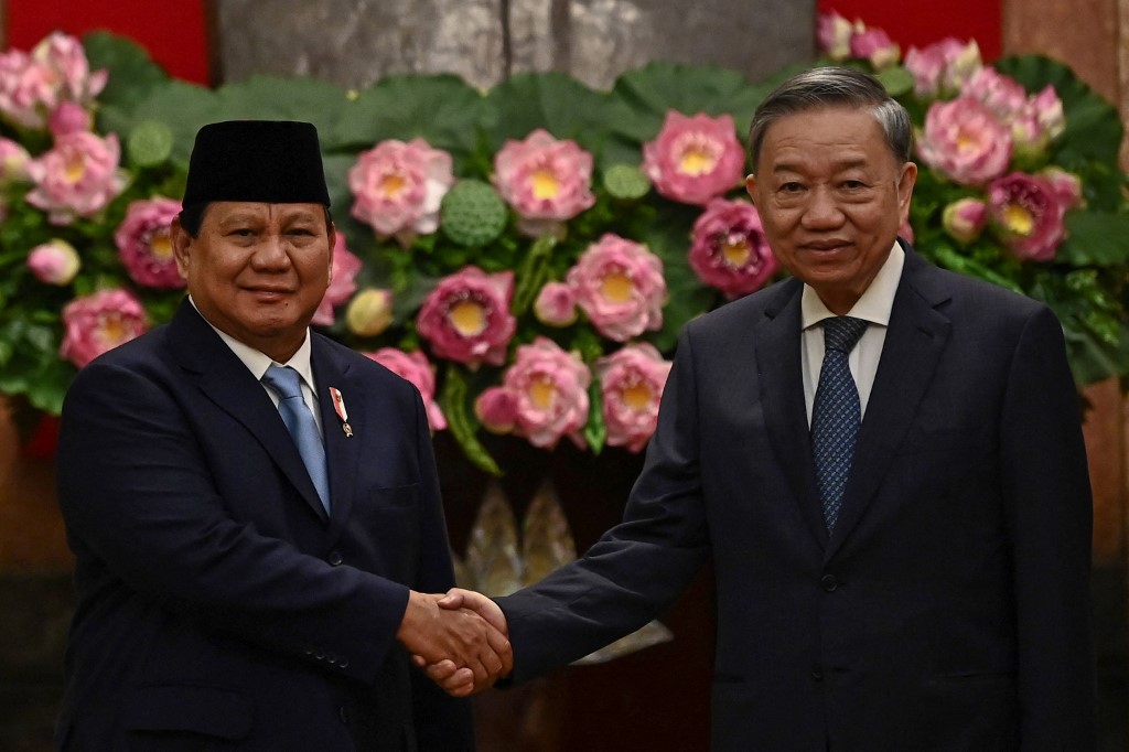 Vietnam telah lama menjadi mitra dekat Indonesia di mana telah terjalin hubungan bilateral yang erat, khususnya di bidang pertahanan. Indonesia pun menaruh perhatian terhadap bencana yang dialami Vietnam belum lama ini.