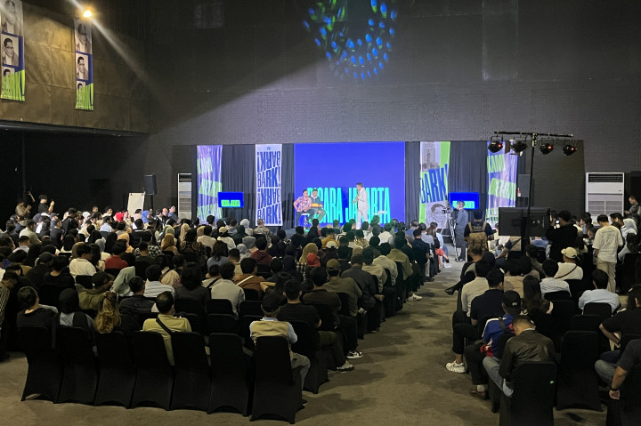 Bakal Calon Gubernur Jakarta, Ridwan Kamil, selenggarakan forum terbuka dengan nama Bongkar Aspirasi Ridwan Kamil (BARK). Acara ini diselenggarakan pada Sabtu, 14 September 2024 di Hall Patiunus, Jakarta Selatan. 