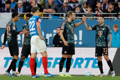 Kemenangan besar atas Holsen Kien membuat Muenchen selalu menang dari tiga laga awalnya di Bundesliga yang membuat mereka berada di posisi satu klasemen sementara dengan sembilan poin. Sementara Holsten Kiel terbenam di dasar klasemen lantaran selalu kalah dari tiga pertandingan. 