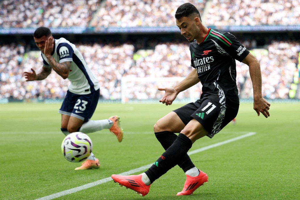 Setelah mencetak gol, Arsenal tampil lebih disiplin lagi untuk menghalau serangan-serangan Spurs. Hasilnya, skor 1-0 tetap bertahan hingga wasit meniup peluit panjang.