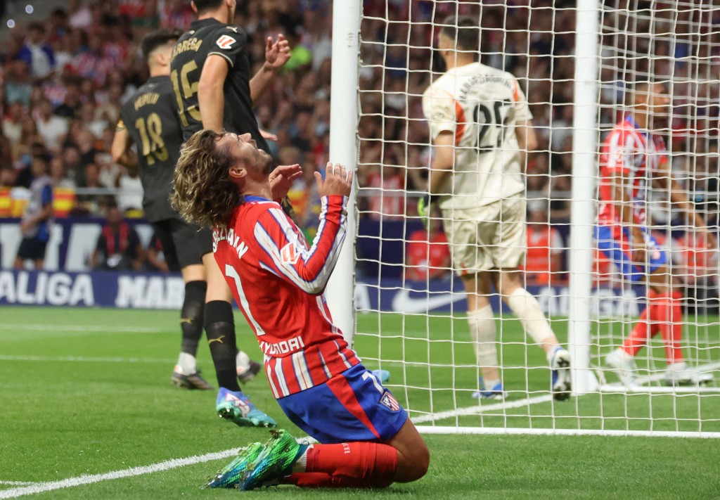 Tiga gol ke gawang Los Che dicetak Connor Gallagher, Antoine Griezmann, dan Julian Alvarez. Itu menjadi gol perdana bagi Gallagher dan Alvarez untuk klub baru mereka.