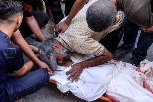 Menurut Rumah Sakit Al-Awda di kamp Nuseirat, serangan udara tersebut mengakibatkan kematian 10 orang, dengan beberapa lainnya terluka, termasuk wanita dan anak-anak.