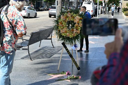 “Dengan berat hati kami umumkan bahwa ayah kami tercinta, Anggota Rock & Roll Hall of Fame Tito Jackson telah tiada. Kami terkejut, sedih, dan patah hati. Ayah kami adalah pria luar biasa yang peduli pada semua orang dan kesejahteraan mereka,” kata putra-putranya TJ, Taj, dan Taryll Jackson.
