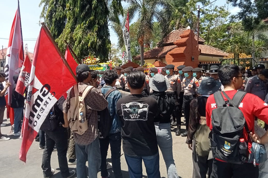 Dalam pertemuan tersebut, Rudiana mengaku baru mengetahui bahwa RUU PPRT telah terhenti selama 20 tahun di DPR RI. Menyadari pengesahan RUU bukan  kewenangannya, ia berjanji akan menyampaikan aspirasi masyarakat Cirebon kepada DPR RI.