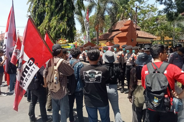 Dalam pertemuan tersebut, Rudiana mengaku baru mengetahui bahwa RUU PPRT telah terhenti selama 20 tahun di DPR RI. Menyadari pengesahan RUU bukan  kewenangannya, ia berjanji akan menyampaikan aspirasi masyarakat Cirebon kepada DPR RI.