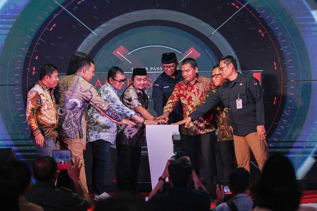 Berdasarkan data pemilih sementara (DPS) Pilkada 2024, para anggota KPPS ini akan disebar di 435.089 tempat pemungutan suara (TPS) untuk melayani sekitar 203.290.554 pemilih.