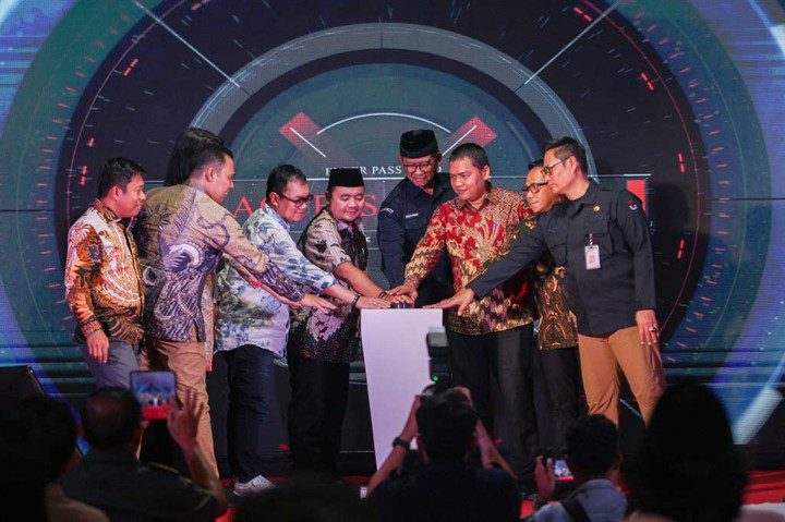 Berdasarkan data pemilih sementara (DPS) Pilkada 2024, para anggota KPPS ini akan disebar di 435.089 tempat pemungutan suara (TPS) untuk melayani sekitar 203.290.554 pemilih.