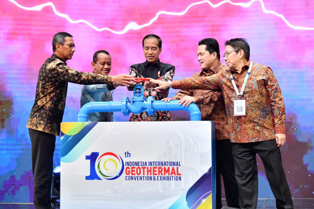 “Saya berharap forum ini bisa menghasilkan terobosan-terobosan besar yang bisa menjadi titik tengah untuk berbagi resiko, untuk berbagi beban dan tentu juga untuk berbagi keuntungan dengan proporsi yang seimbang memungkinkan untuk segera diambil keputusan, yang memungkinkan untuk segera dilakukan pengerjaan,” tambahnya.