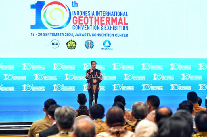 “Indonesia sebagai pemilik potensi besar geotermal yang diperkirakan mencapai 40 persen dari potensi dunia, sekali lagi memiliki banyak peluang untuk dikembangkan karena saat ini baru 11 persen yang termanfaatkan dari potensi yang ada,” kata Presiden dalam sambutannya pada peresmian pembukaan 10th Indonesia International Geothermal Convention and Exhibition (IIGCE) Tahun 2024.