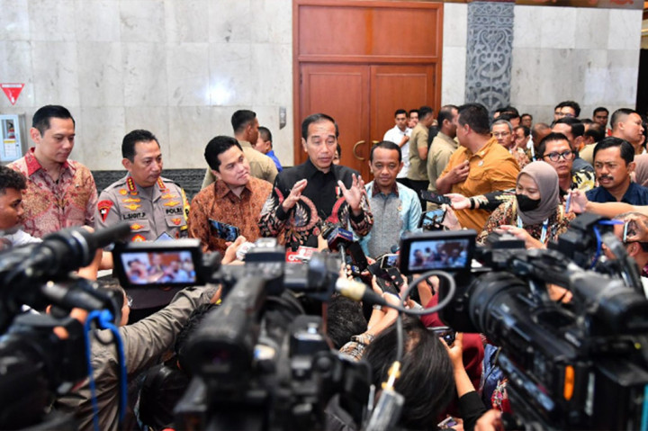 Jokowi juga menekankan bahwa kesiapan tersebut mencakup berbagai aspek, mulai dari infrastruktur hingga sumber daya manusia. Ia juga menyebut proses pemindahan ini lebih kompleks, mengingat skala besar pemindahan sebuah ibu kota.
