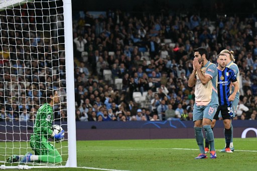 City nyaris memecah kebuntuan di akhir laga, namun sundulan Ilkay Gundogan mengarah tepat ke pelukan Sommer. Skor 0-0 menjadi akhir laga kedua kesebelasan.